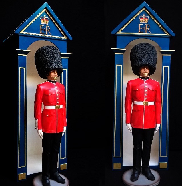 Queen's Guard Standbeelden