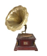 Antieke Grammofoon speler, "His Masters Voice" 65(h)x36,5(b)cm
