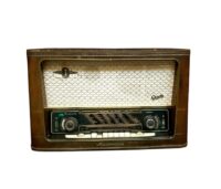 Antieke Radio nr. 1, Graetz Melodia uit 1956, 61(b)x25(d)x40(h) cm