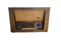 Antieke Radio nr. 2, NordMende uit 1960, 62(b)x27(d)x39(h) cm