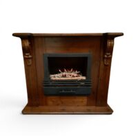 Schouw, donkerbruin met houtblokken en vlamkaarsjes 120(b) x 100(h) x 45(d) cm