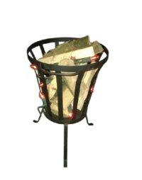Vuurkorf met houtblokken en vlamkaars verlichting