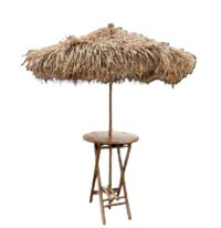 Bamboe statafel 80(Ø) x 110(h) cm. met tropische parasol 180(Ø) x 270(h) cm