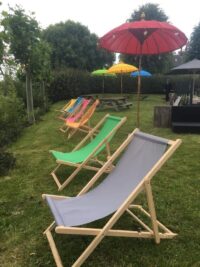 Strandstoelen, houten frame met linnen doek in diverse vrolijke kleuren